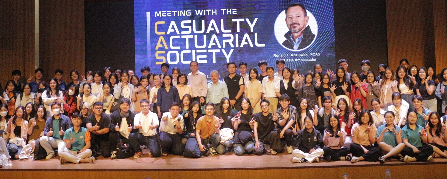 UEH Welcoming and Working with the Casualty Actuarial Society and Bao Minh Joint Stock Company