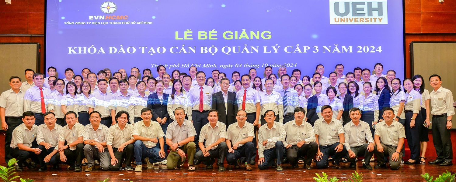 Closing Ceremony and Certificate Awarding Ceremony of the Training Course on "Level 3 Management Officer" for Ho Chi Minh City Electricity Corporation

