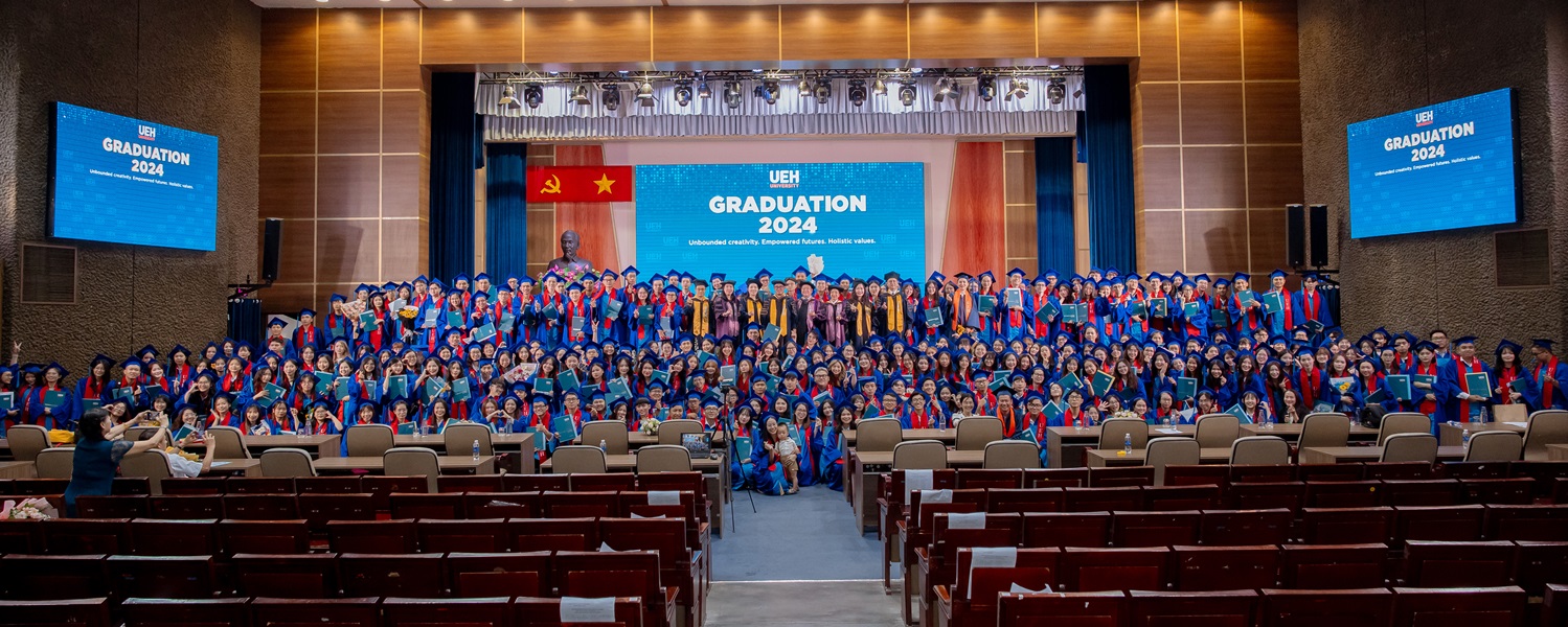 2nd Graduation Ceremony for more than 2,200 new graduates of University of Economics Ho Chi Minh City in 2024, being ready to enter the high-quality labor market