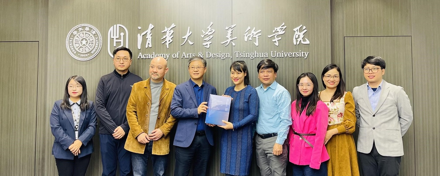 UEH - CTD Signing a Memorandum of Understanding with the Tsinghua University Academy of Arts and Design, China