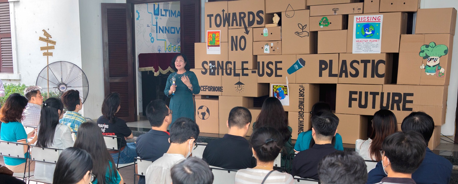 Launching of the "TOWARDS NO SINGLE-USE PLASTIC FUTURE" Campaign at UEH Vo Thi Sau Campus