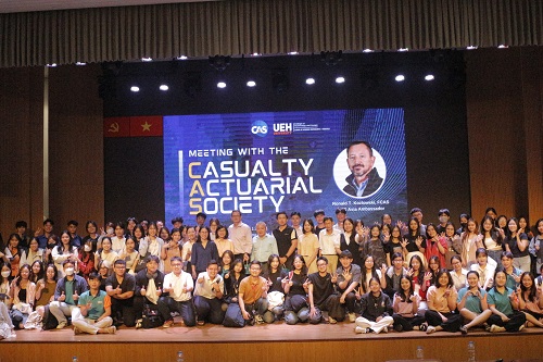 UEH Welcoming and Working with the Casualty Actuarial Society and Bao Minh Joint Stock Company