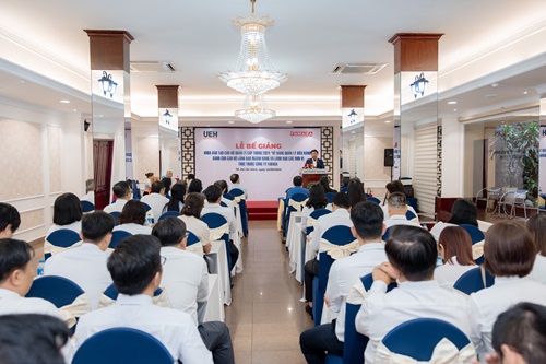 Closing Ceremony and Certificate Awarding Ceremony of the Training Course on "Executive Management Skills" for Ho Chi Minh City Book Distribution Joint Stock Company - Fahasa