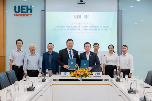 UEH Signing Ceremony of Memorandum of Understanding with Hiep Phuoc Industrial Park Joint Stock Company (HIPC) for the Period 2024 - 2026