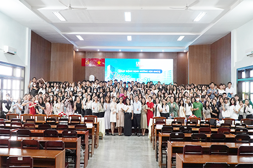 UEH Vinh Long Campus Campus Welcoming approximately 600 New Full-time Students (Batch 50) - Starting the Journey of Sustainable Career Development towards an Infinite Future